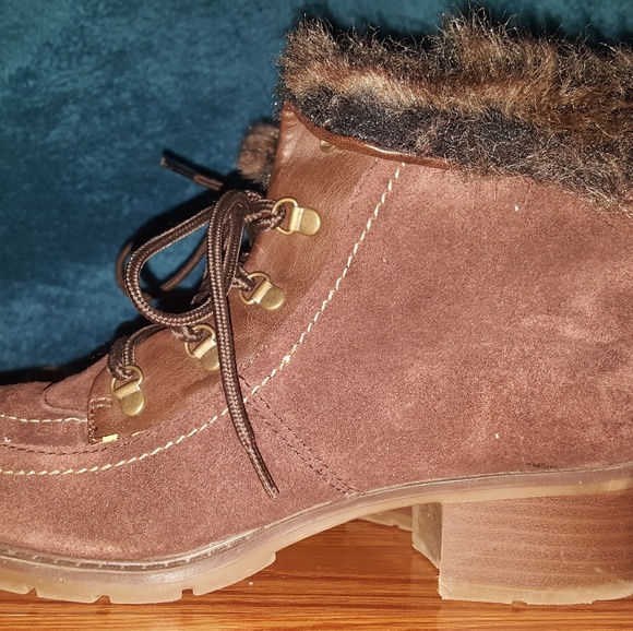 Brown boots - Picture 2 of 4